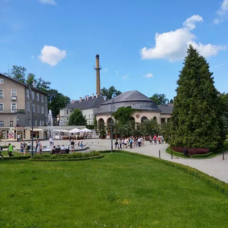 Zdrojowa 45 *