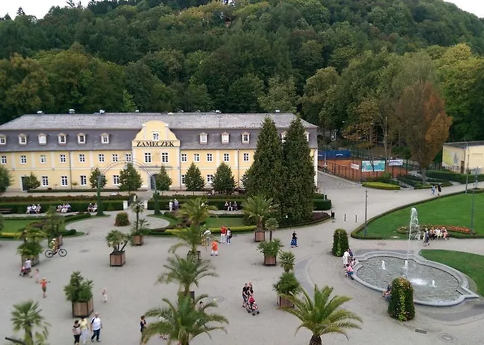 Zdrojowa 45 アパート *